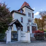 Am Kurpark Отель 4*