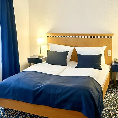 فندق Am Kurpark 4*