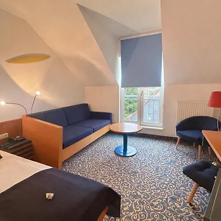 Am Kurpark 4*