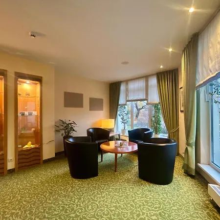 Am Kurpark فندق Schönebeck