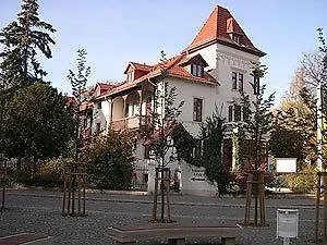 浴疗公园酒店 酒店 4*