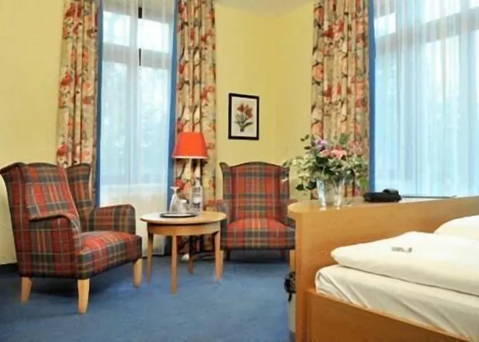 فندق Am Kurpark 4*