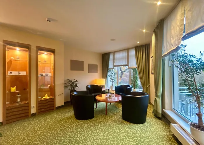 Am Kurpark فندق Schönebeck