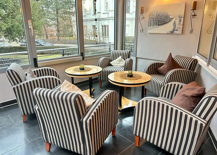 浴疗公园酒店 4* 舍纳贝克