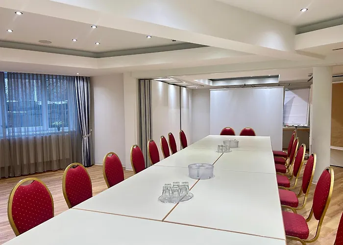 浴疗公园酒店 酒店