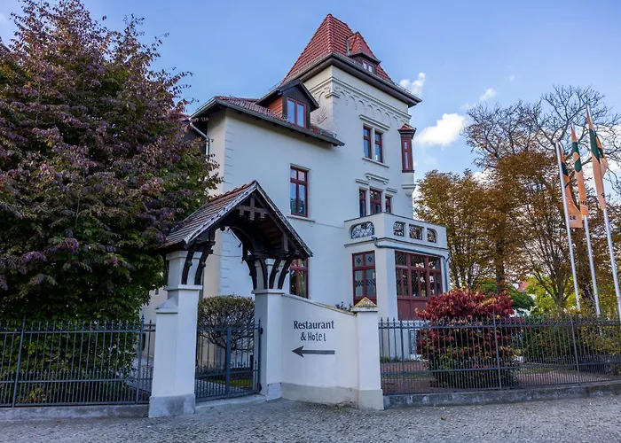 浴疗公园酒店 酒店 4*